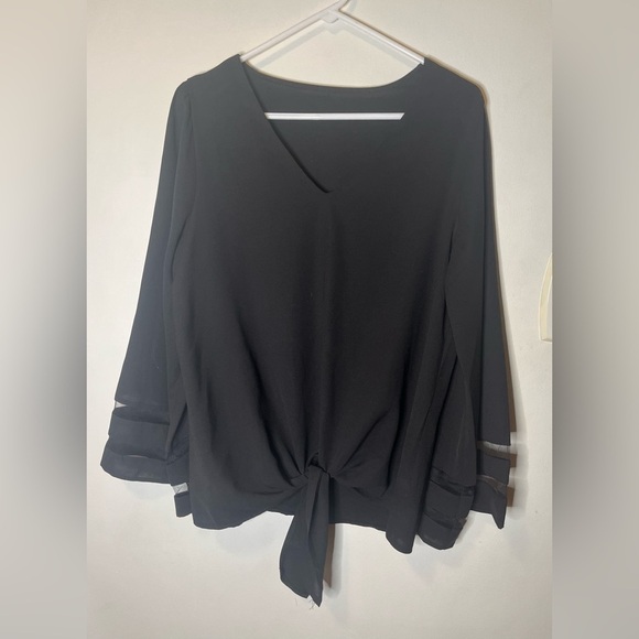 Long sleeve dress shirt size Medium - Picture 3 of 4